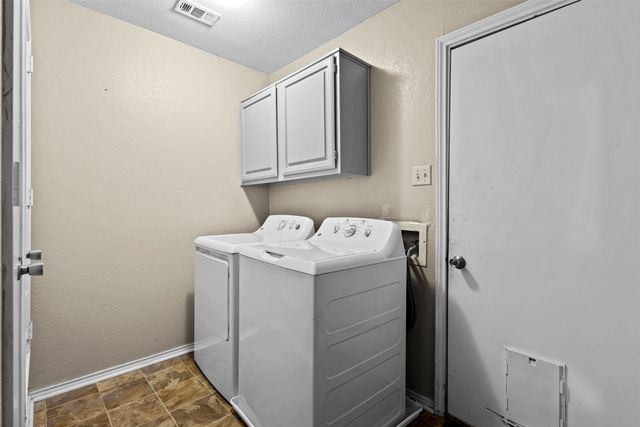 1202 Heron Court, Desoto, TX 75115