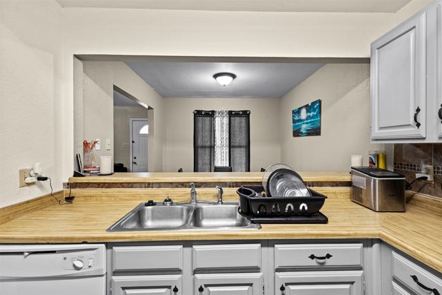 1202 Heron Court, Desoto, TX 75115