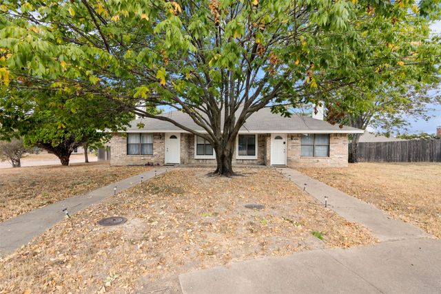 1202 Heron Court, Desoto, TX 75115