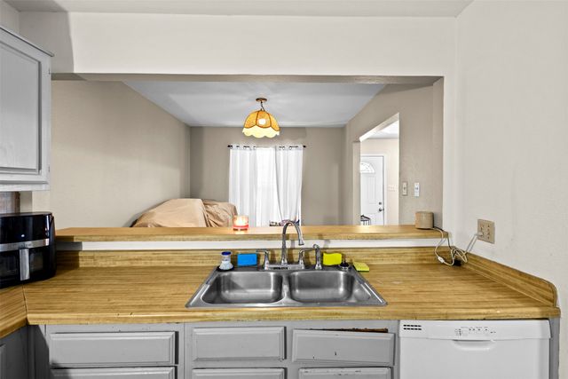 1202 Heron Court, Desoto, TX 75115