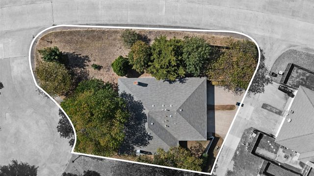 1202 Heron Court, Desoto, TX 75115