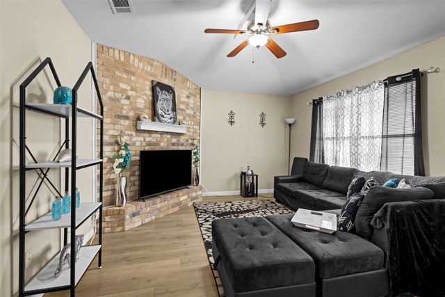 1202 Heron Court, Desoto, TX 75115