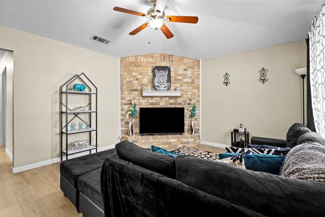 1202 Heron Court, Desoto, TX 75115