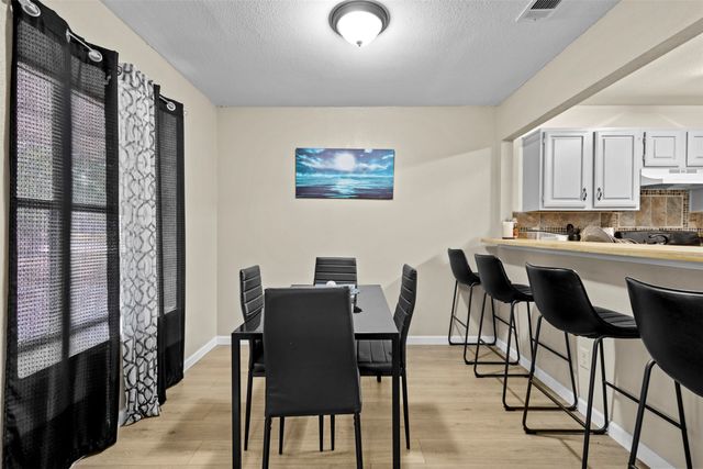 1202 Heron Court, Desoto, TX 75115