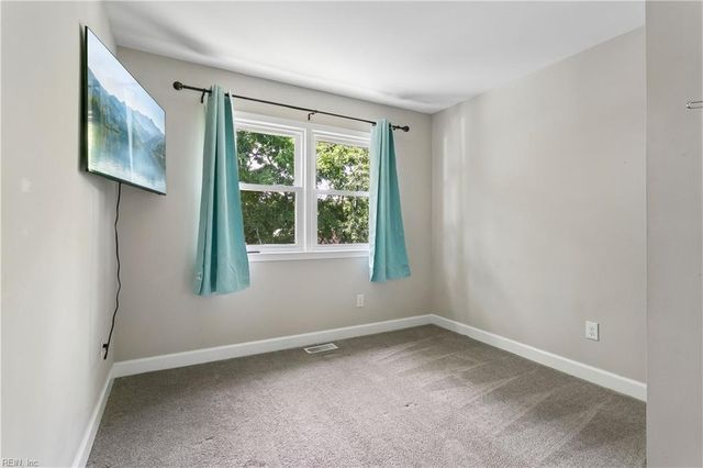 501 Berkshire TER, Hampton, VA 23666