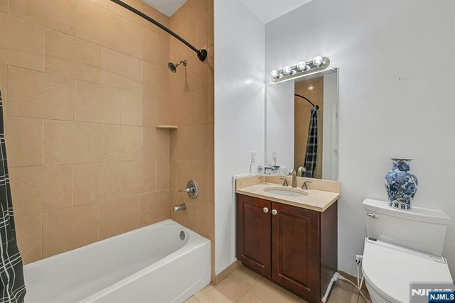 2107 Windsor Park Court 107, Englewood, NJ 07631