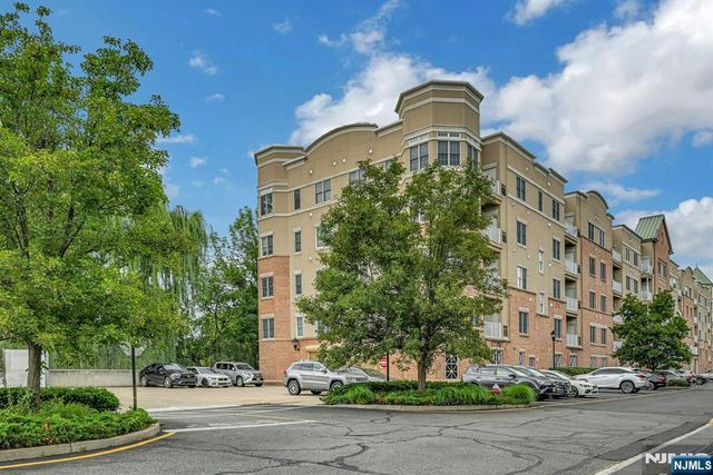 2107 Windsor Park Court 107, Englewood, NJ 07631