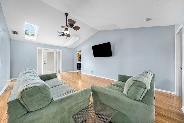 12325 89th Place N, West Palm Beach, FL 33412
