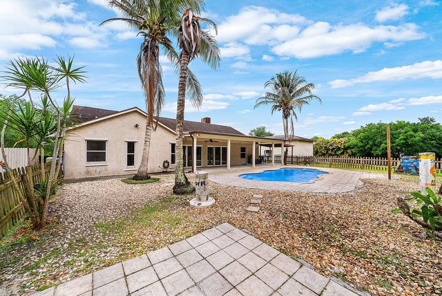 12325 89th Place N, West Palm Beach, FL 33412