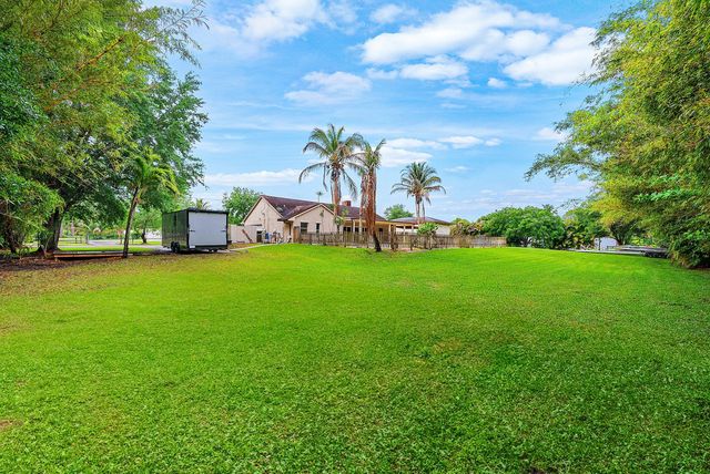 12325 89th Place N, West Palm Beach, FL 33412