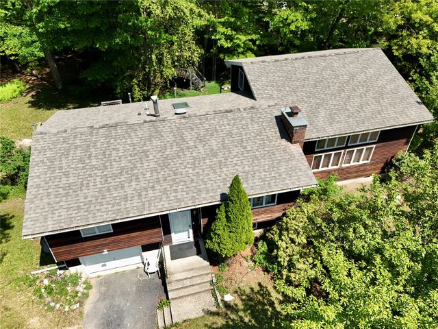 44 Karen Joy Drive, Middletown, NY 10940