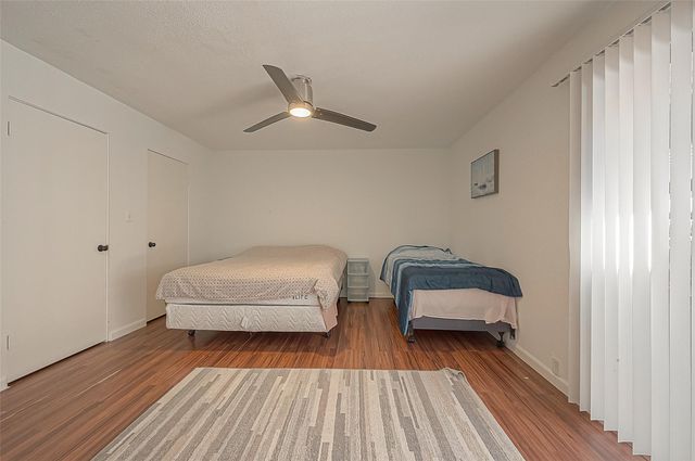 2201 Fountain View Drive 9, Houston, TX 77057