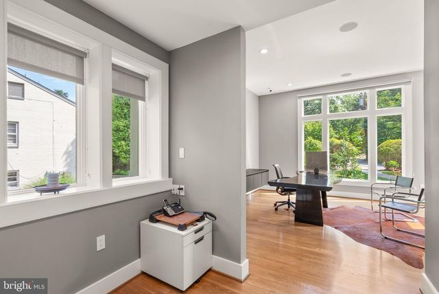 3100 N MONROE ST, Arlington, VA 22207