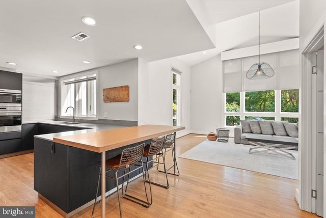 3100 N MONROE ST, Arlington, VA 22207