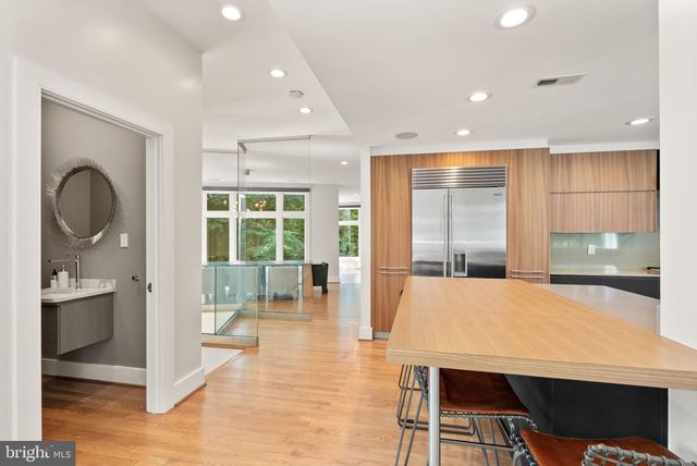 3100 N MONROE ST, Arlington, VA 22207