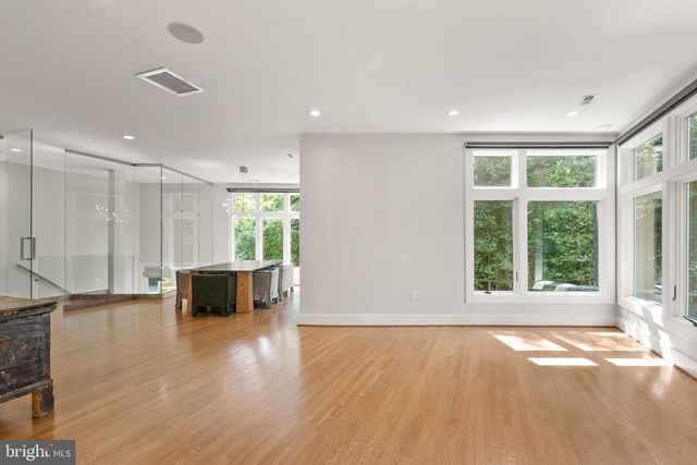 3100 N MONROE ST, Arlington, VA 22207