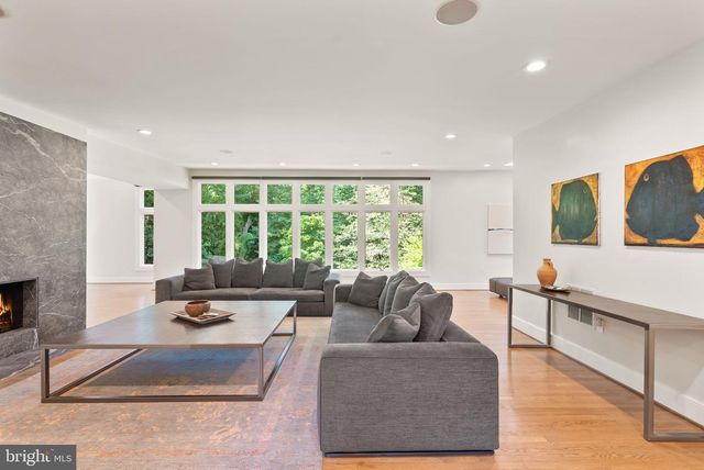 3100 N MONROE ST, Arlington, VA 22207