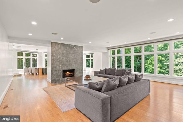 3100 N MONROE ST, Arlington, VA 22207