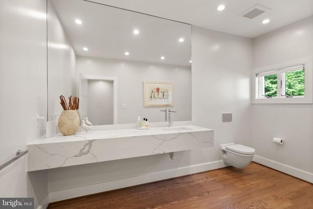 3100 N MONROE ST, Arlington, VA 22207