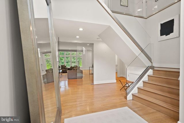 3100 N MONROE ST, Arlington, VA 22207