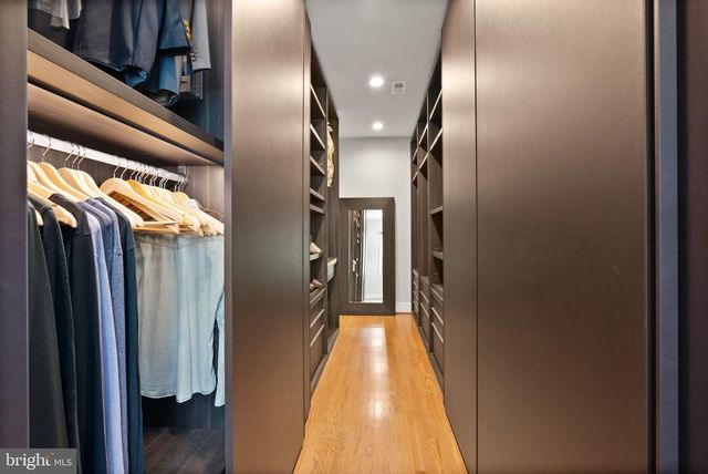 3100 N MONROE ST, Arlington, VA 22207