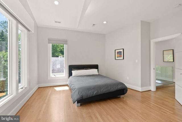 3100 N MONROE ST, Arlington, VA 22207