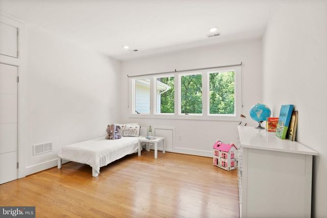 3100 N MONROE ST, Arlington, VA 22207