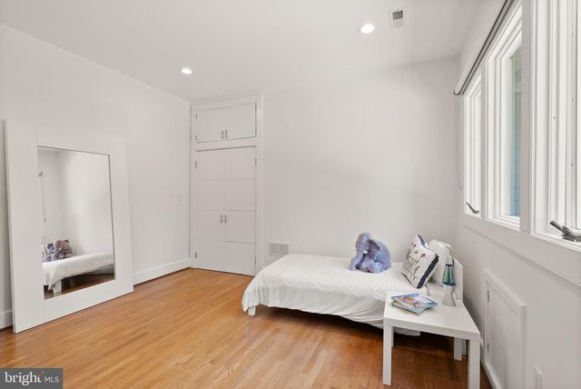 3100 N MONROE ST, Arlington, VA 22207