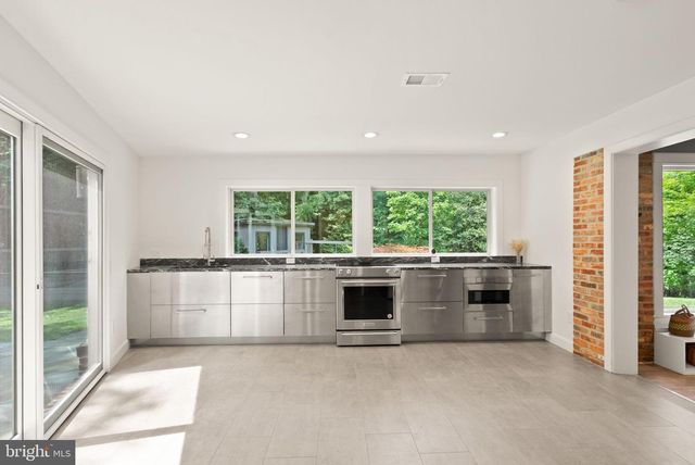 3100 N MONROE ST, Arlington, VA 22207