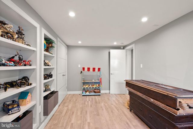 3100 N MONROE ST, Arlington, VA 22207