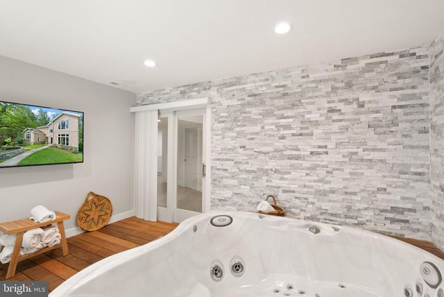 3100 N MONROE ST, Arlington, VA 22207