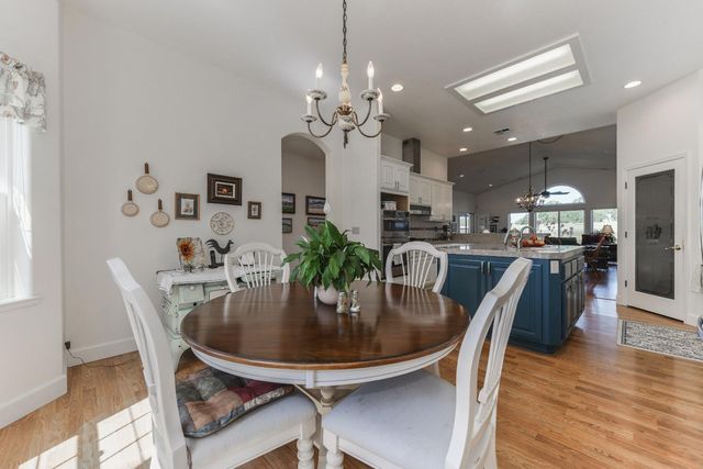 306 California, Sutter Creek, CA 95685