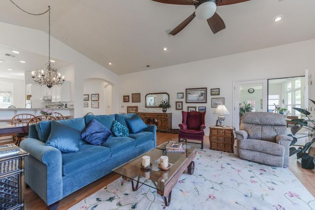 306 California, Sutter Creek, CA 95685