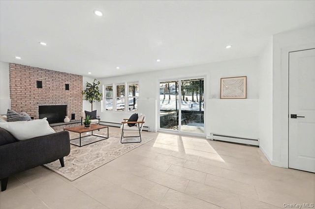 366 Overlook Road, Pleasant Valley, NY 12569