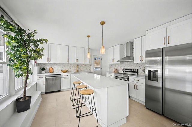 366 Overlook Road, Pleasant Valley, NY 12569