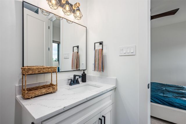 631 Rolling Oaks, Stafford, TX 77477