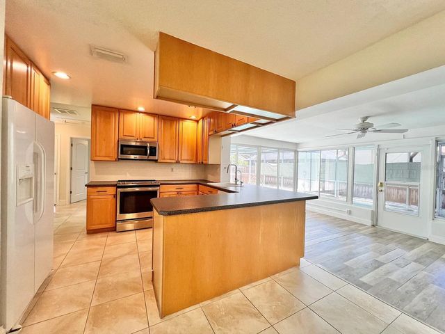 105 N BAY HILLS BOULEVARD, Safety Harbor, FL 34695