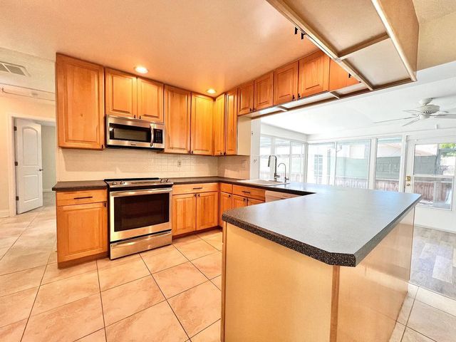105 N BAY HILLS BOULEVARD, Safety Harbor, FL 34695