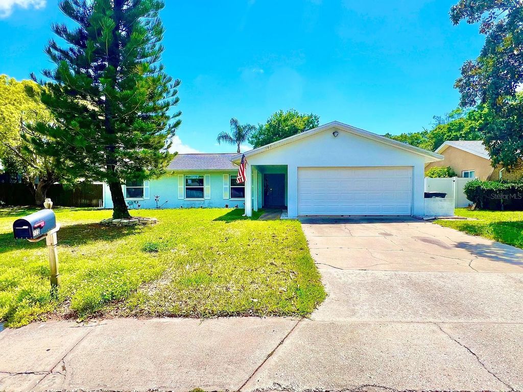 105 N BAY HILLS BOULEVARD, Safety Harbor, FL 34695