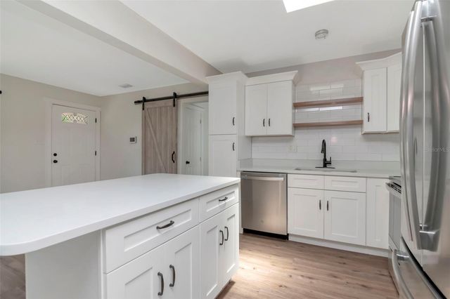 2101 E HOWELL STREET, Tampa, FL 33610