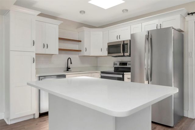 2101 E HOWELL STREET, Tampa, FL 33610