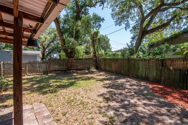 2101 E HOWELL STREET, Tampa, FL 33610