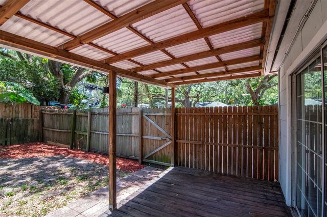2101 E HOWELL STREET, Tampa, FL 33610