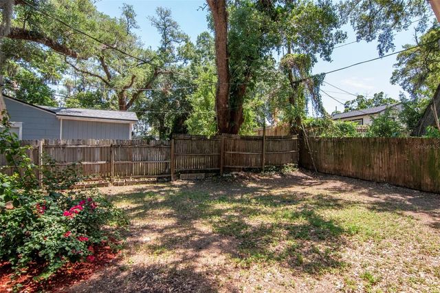 2101 E HOWELL STREET, Tampa, FL 33610