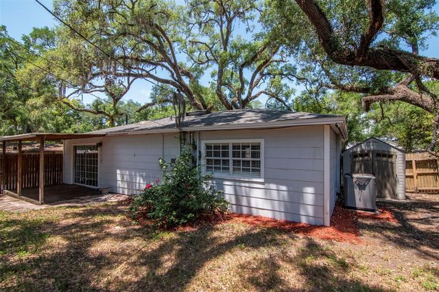 2101 E HOWELL STREET, Tampa, FL 33610