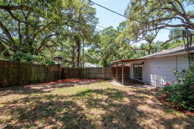 2101 E HOWELL STREET, Tampa, FL 33610
