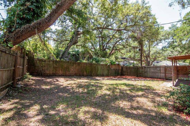 2101 E HOWELL STREET, Tampa, FL 33610