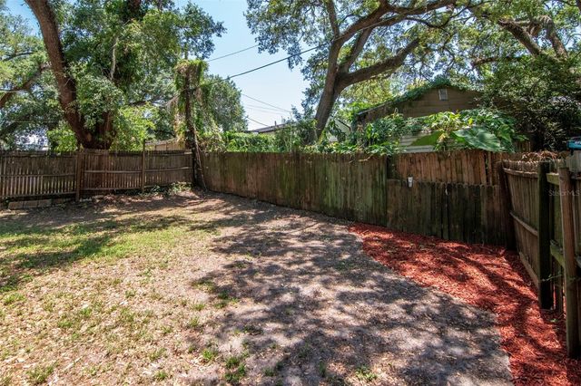 2101 E HOWELL STREET, Tampa, FL 33610