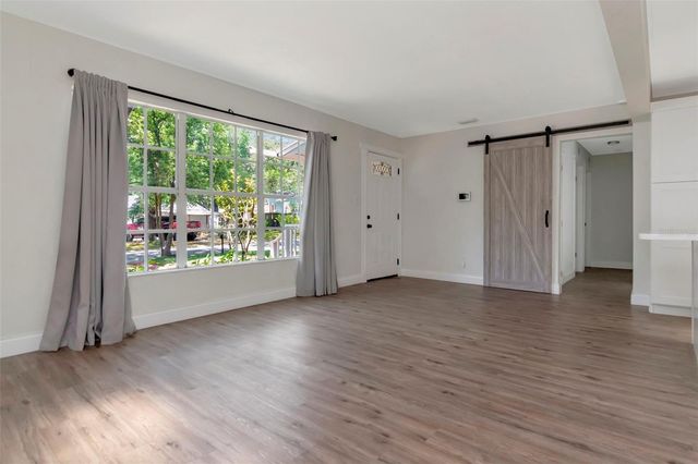 2101 E HOWELL STREET, Tampa, FL 33610