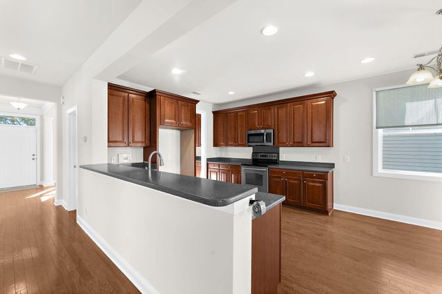 122 Scrapbook Lane, Summerville, SC 29483